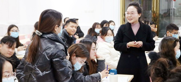 灞桥 专家指导+名师授课+培优补弱+日清月结的教学模式