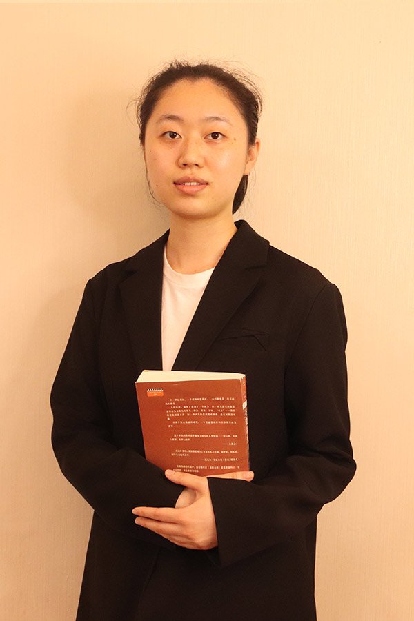 灞桥梁艺 本科学历，优秀班主任