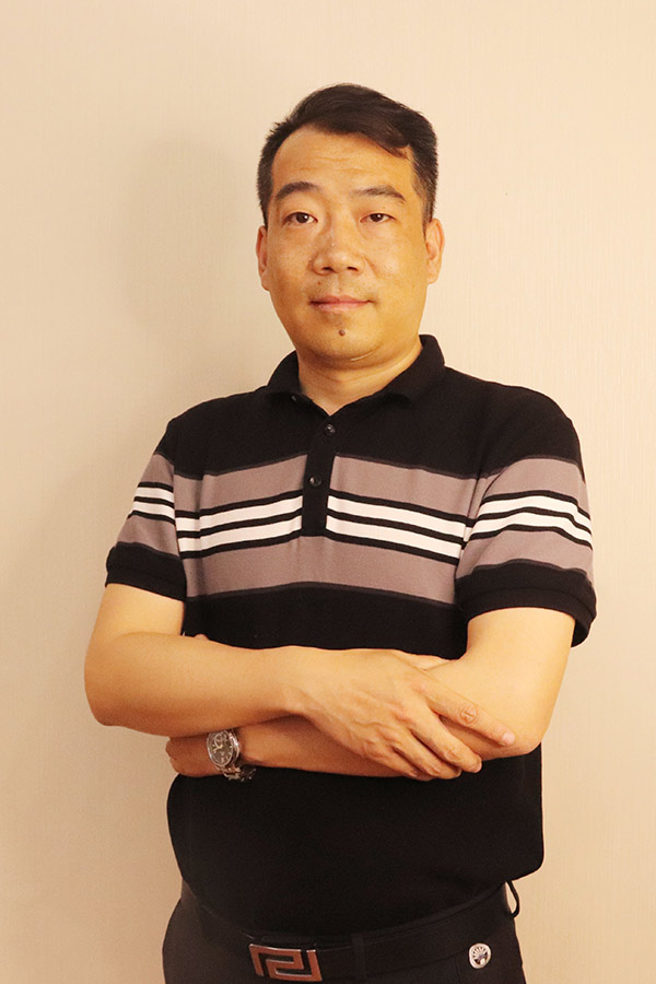 灞桥冯少坤 本科学历,毕业于陕西师范大学