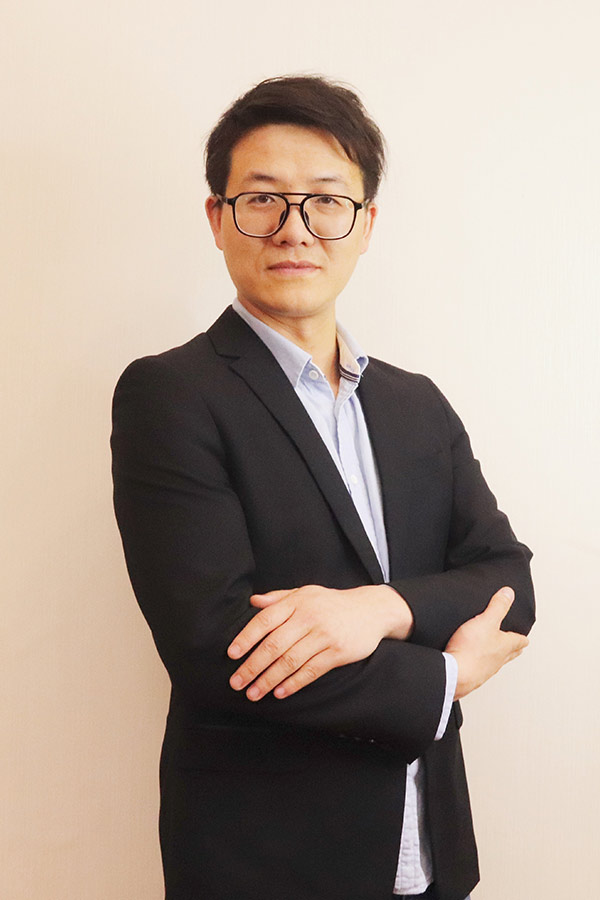 灞桥李林科 本科学历,毕业于西安石油大学